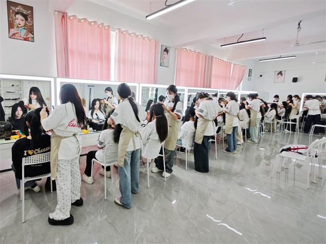 微信图片_20250530165210 微信图片_20250530165210