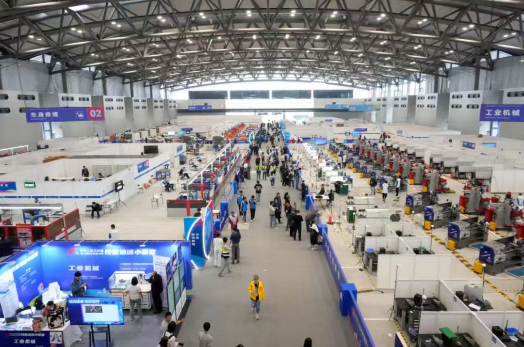 微信图片_20250925140211_87_242 微信图片_20250925140211_87_242