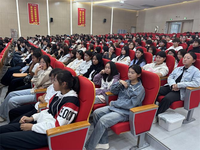 微信图片_20251015165325_195_450 微信图片_20251015165325_195_450