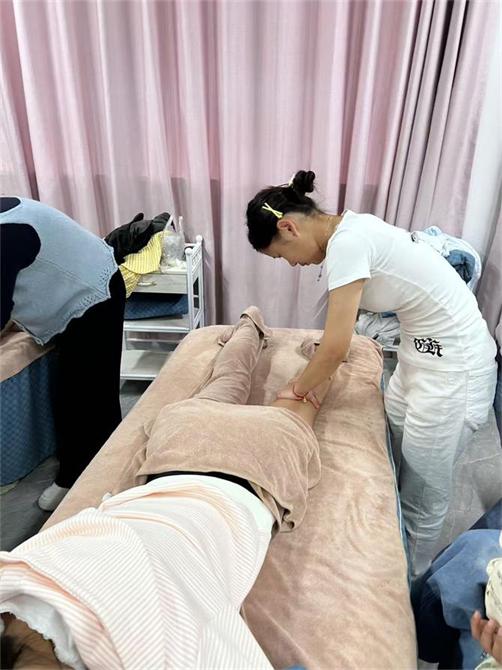 微信图片_20251023085214_200_450 微信图片_20251023085214_200_450