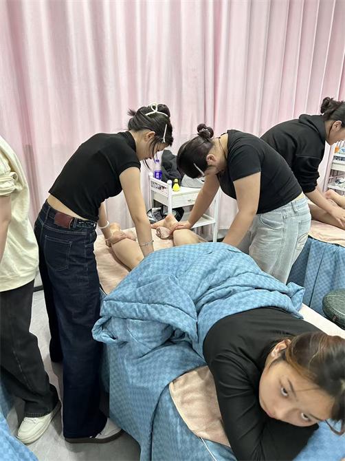 微信图片_20251023085213_199_450 微信图片_20251023085213_199_450