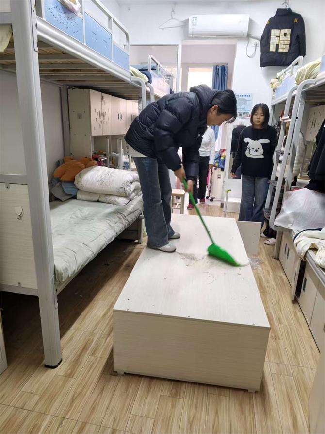 微信图片_20251127085753_294_450 微信图片_20251127085753_294_450