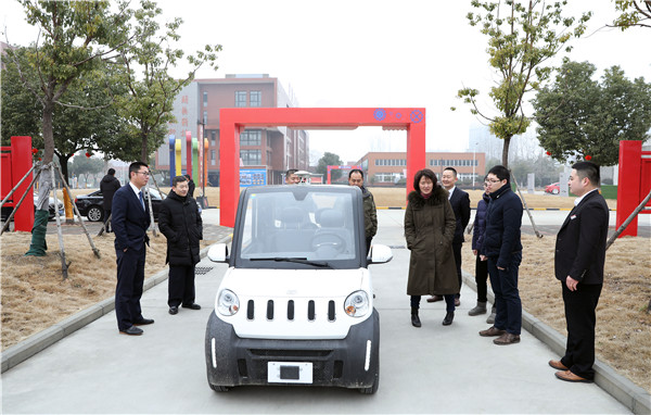 各级领导参观校园