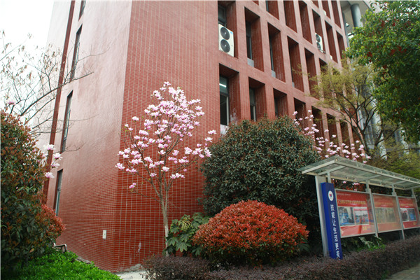 安徽万通汽车专修学院