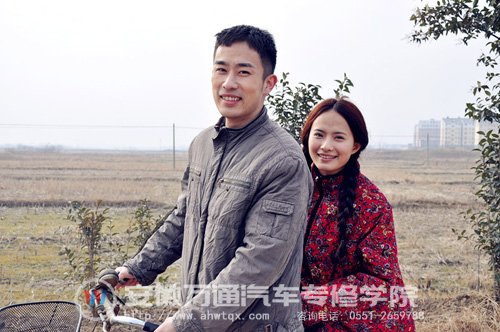 笑的多纯真哈哈