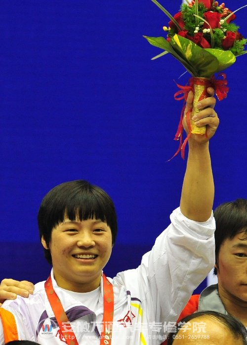 奥运冠军李雪英