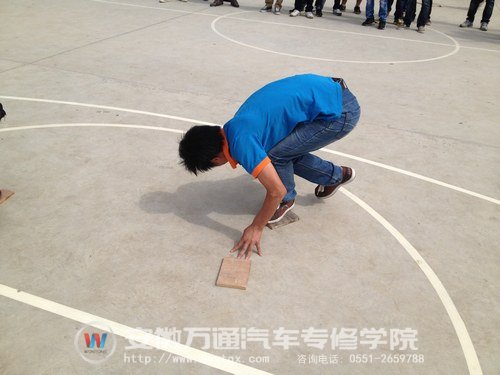 安徽万通新生素质拓展训练