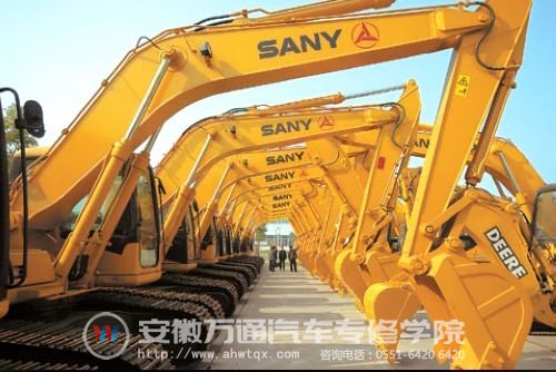 随着国家大力推动基础设施建设，国内工程机械行业发展迅猛