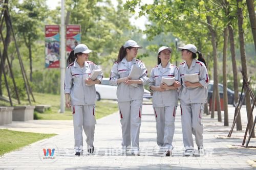 女生学汽修，一样好&ldquo;钱&rdquo;景