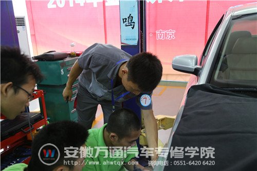 江浩老师在金牌讲师比赛现场