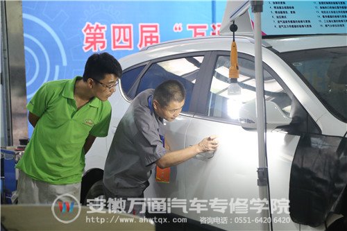 杨久柱老师在金牌讲师比赛现场