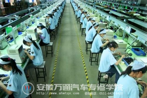 打工苦打工累，走进车间一看，个个埋头苦干，累得手忙脚乱，还闲动作太慢