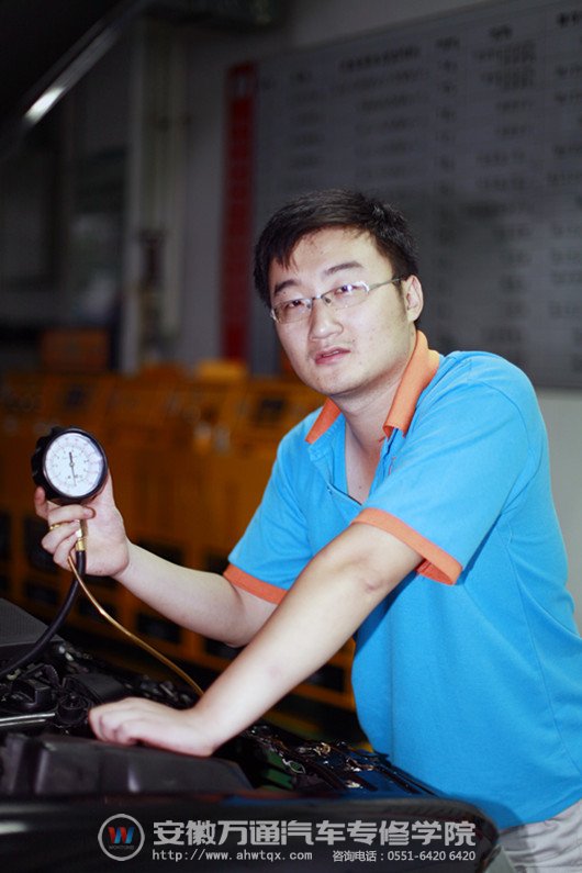 在政府大力倡导发展职业教育的背景下，像李涛、姚洋一样放弃转学技术的年轻人越来越多