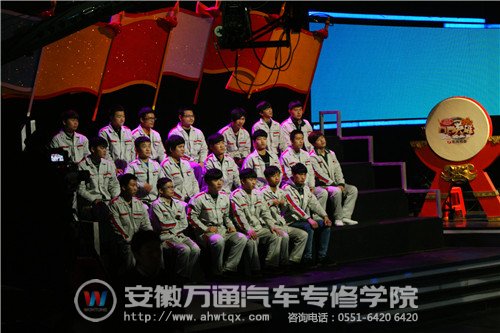 同学们正在等候节目的现场录制