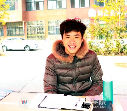 万通创业学子陈叶回校招聘