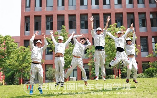 打工转行选汽修，事业发展攀高峰