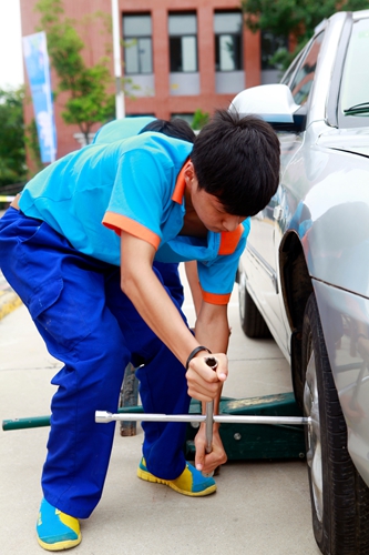 趣味运动会调动学生学习兴趣