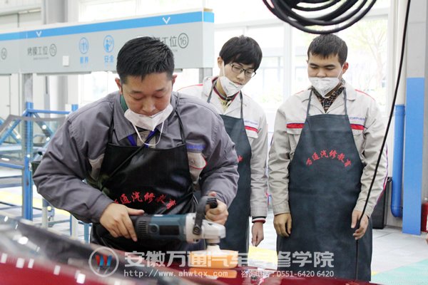 汽车美容项目比赛现场