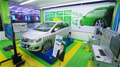 万通汽车教育30年 匠心育人兴教报国