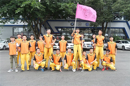 素质拓展催人奋进 增强团队凝聚力