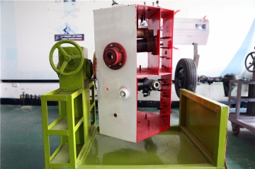 多功能螺栓拆装训练台